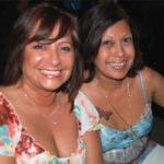 WEB Linda Vasquez con amiga