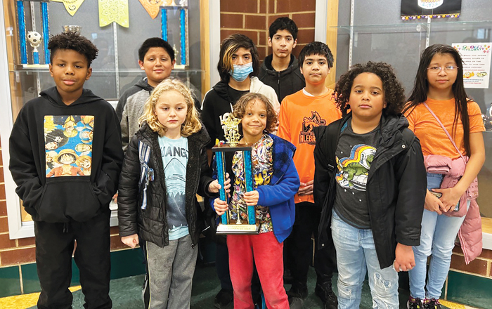 Escuela SMART Academy places 2nd at Beach Chess Tournament - La Prensa  Newspaper